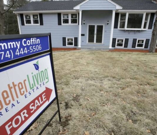 Is the American Dream Just an Illusion? Less Than Half of Americans Believe It’s Still Possible